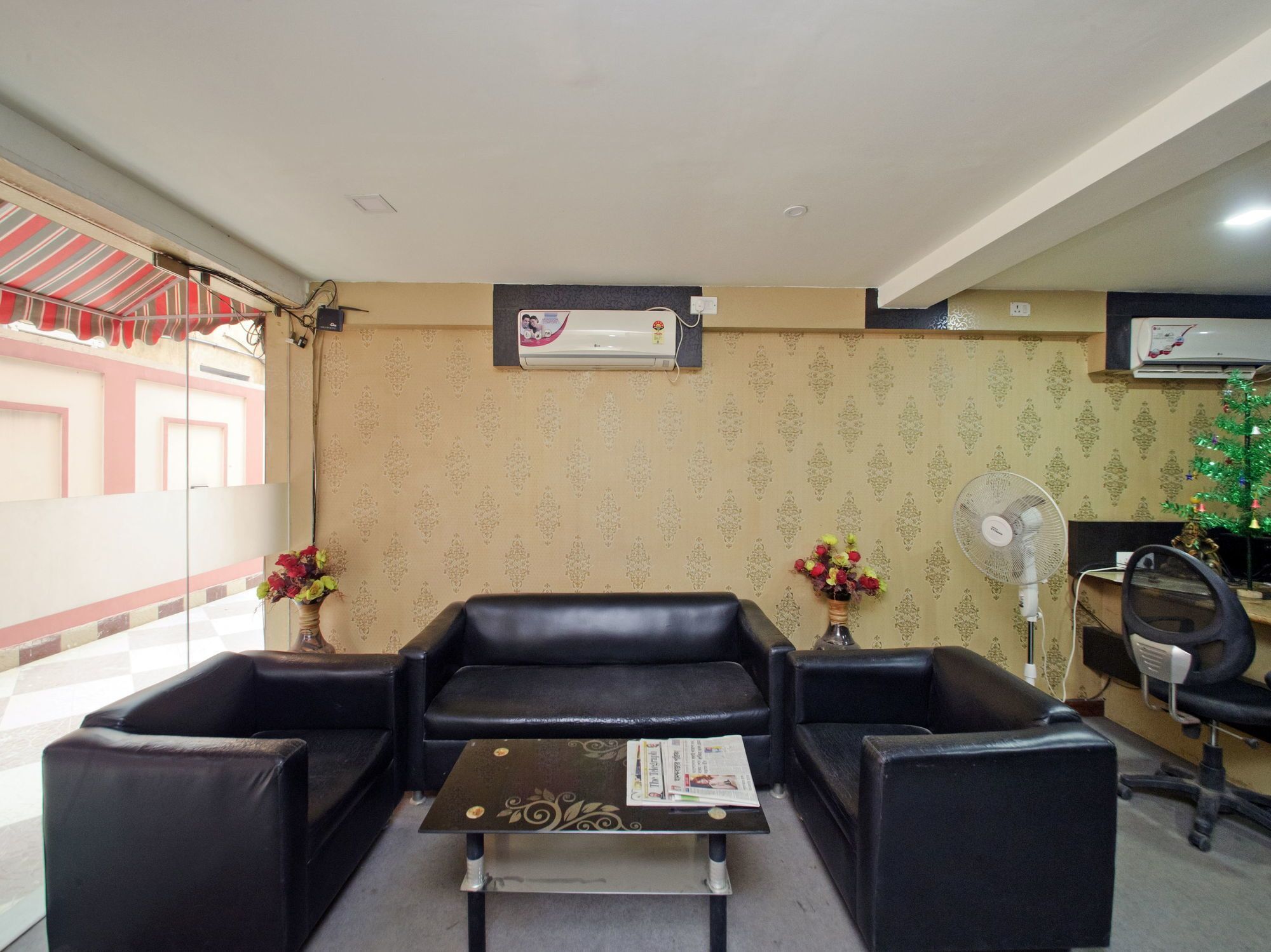 Oyo 460 Hotel Ivory Residency Kolkata Exterior photo